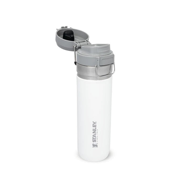 Stanley Quick Flip  Water Bottle .7L / 24oz - Polar