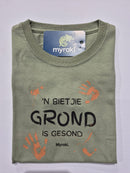 Myraki Kids 'n Bietjie Grond is Gesond Olive T-Shirt