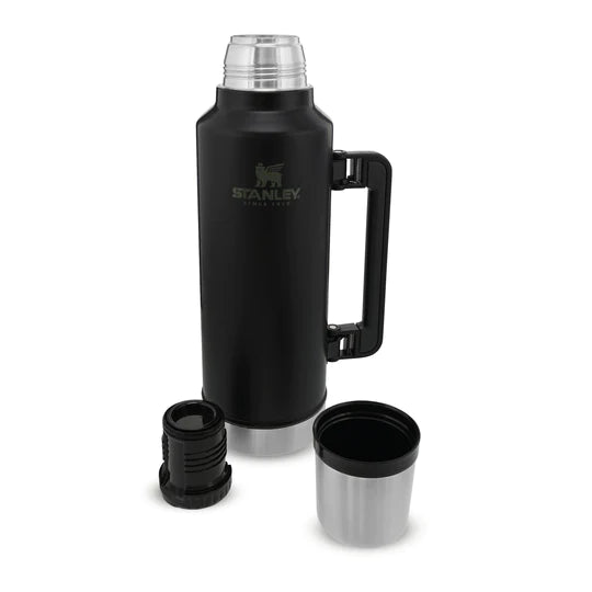 Stanley Legendary Classic Bottle 1.9L / 2.0QT - Matte Black Pebble