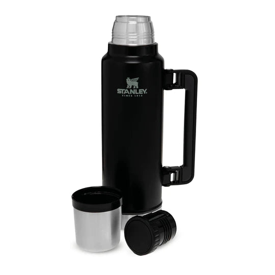 Stanley Legendary Classic Bottle 1.4L / 1.5QT - Matte Black Pebble