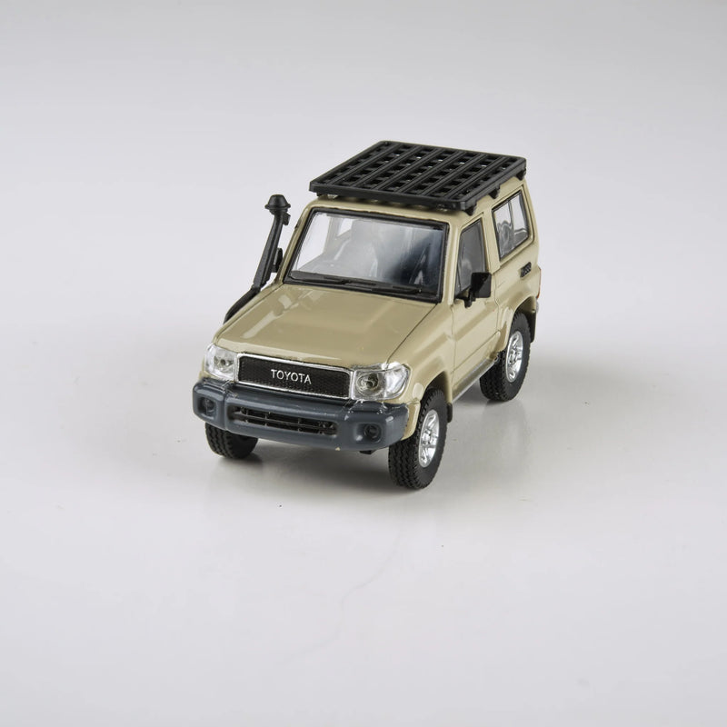 Paragon Sandy Taupe 2014 Toyota Land Cruiser 71 1/64