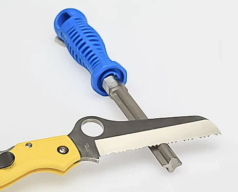 Warthog 600grit Serrated Diamond Sharpener with Handle